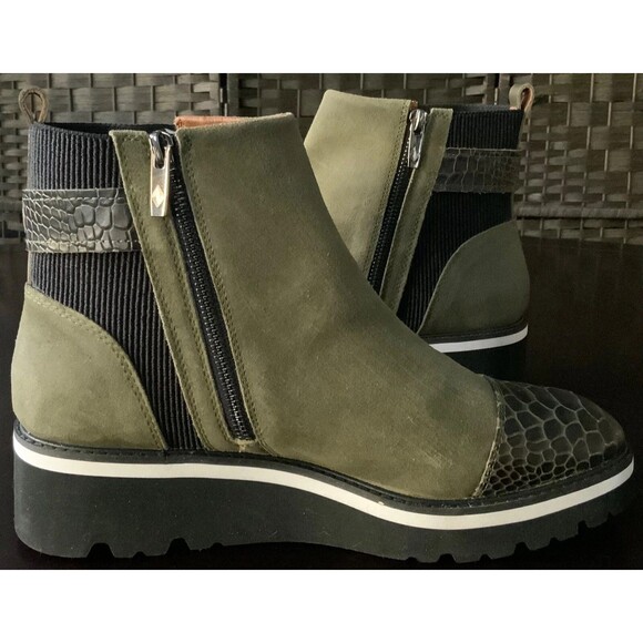 DONALD PLINER Women's Tinsley Olive Wedge Ankle Boots 9.5 New - Picture 9 of 9